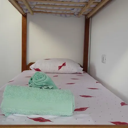 Seaside Hotel apartamentowy Ksamil