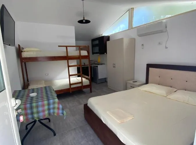 Seaside 3* Ksamil