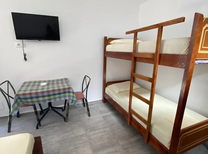 Seaside Lägenhetshotell Ksamil